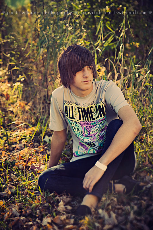 senior picture poses for guys